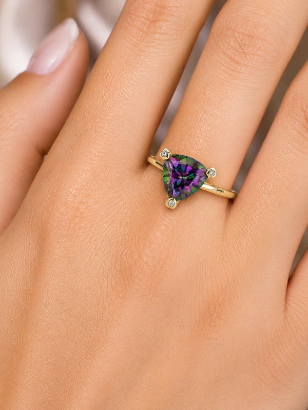 Estate 14K Gold Trillion Mystic Topaz Diamond Accent Ring Size 7 Elegant - Image 7
