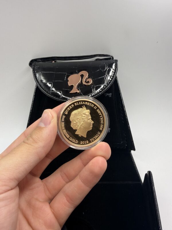 Barbie 22ct 2oz $500 Rose Gold Coin - With Argyle Pink Diamond - Image 6