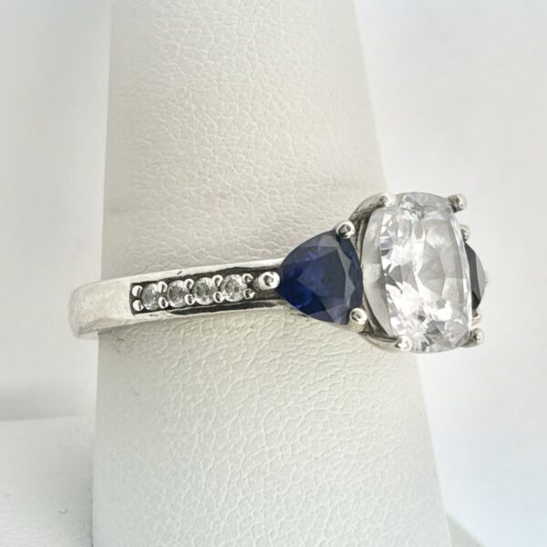 Vintage Aesthetic Sterling Silver 925 Ring With White Clear Gem and Deep Blue Gem Details Size 9 - 4.7g - Image 2