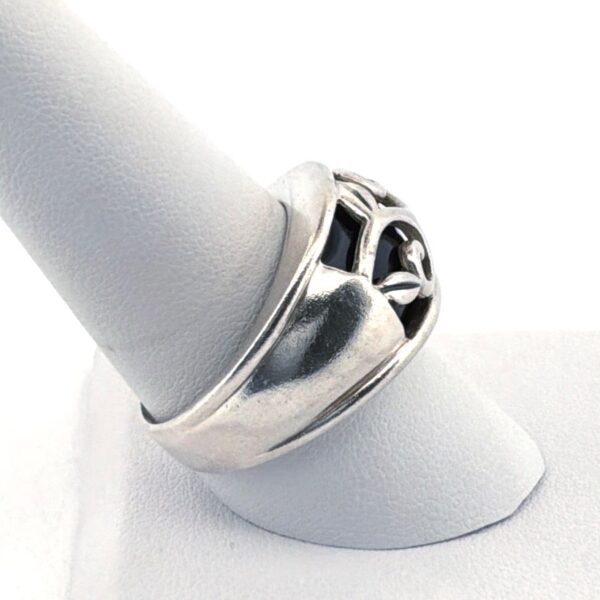 Vintage Sterling Silver 925 Ring W/ Beautiful Swirl Leaves & Black Stone Size 10 - 9.2g - Image 3